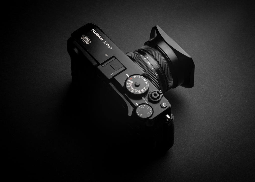 XF 16mm f2.8 R WR – Squarehood