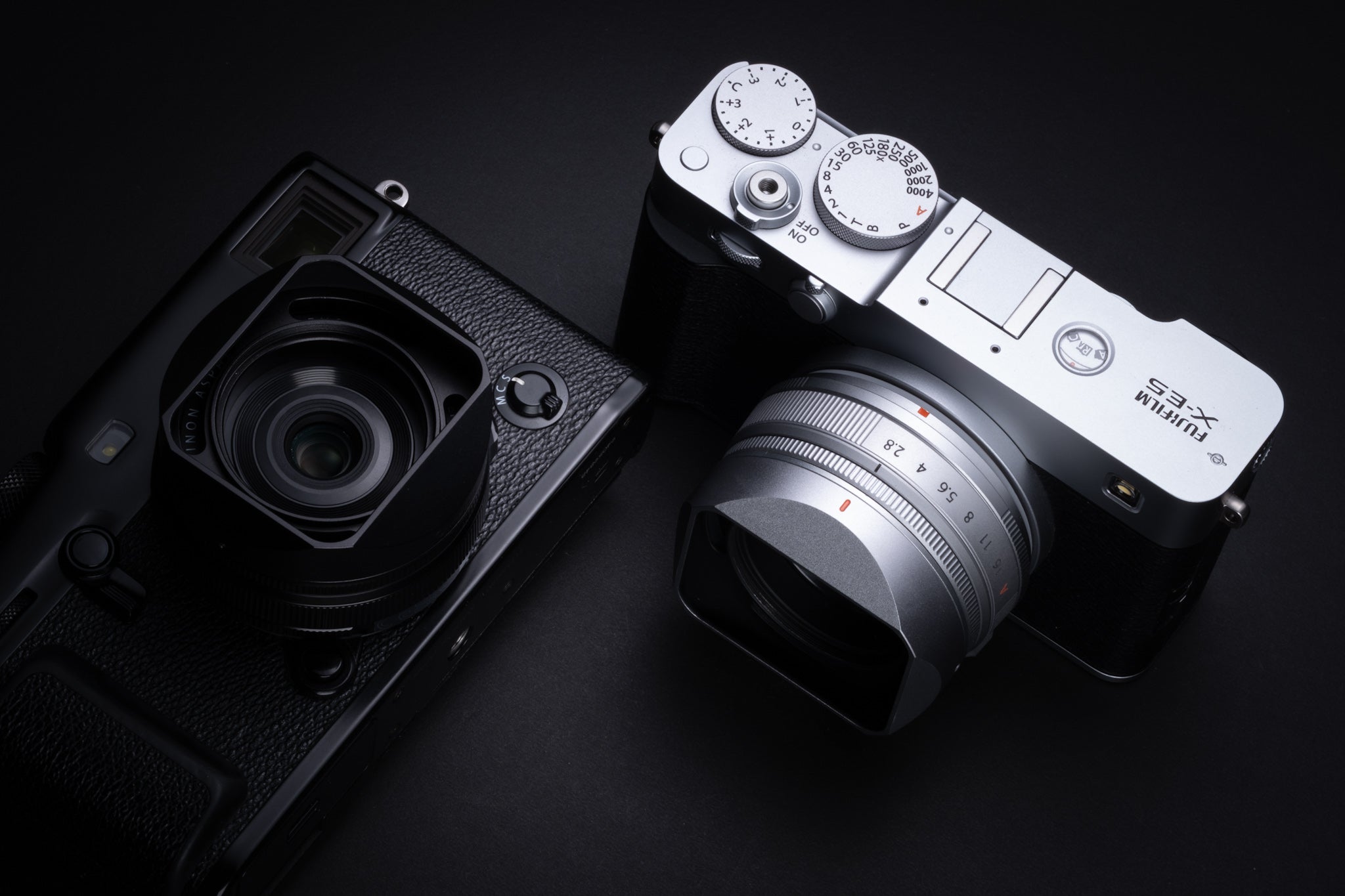 XF 23mm f2.8 r wr – Squarehood