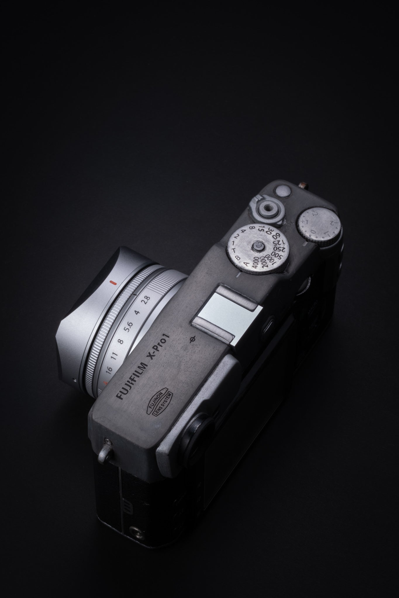 XF 23mm f2.8 r wr – Squarehood