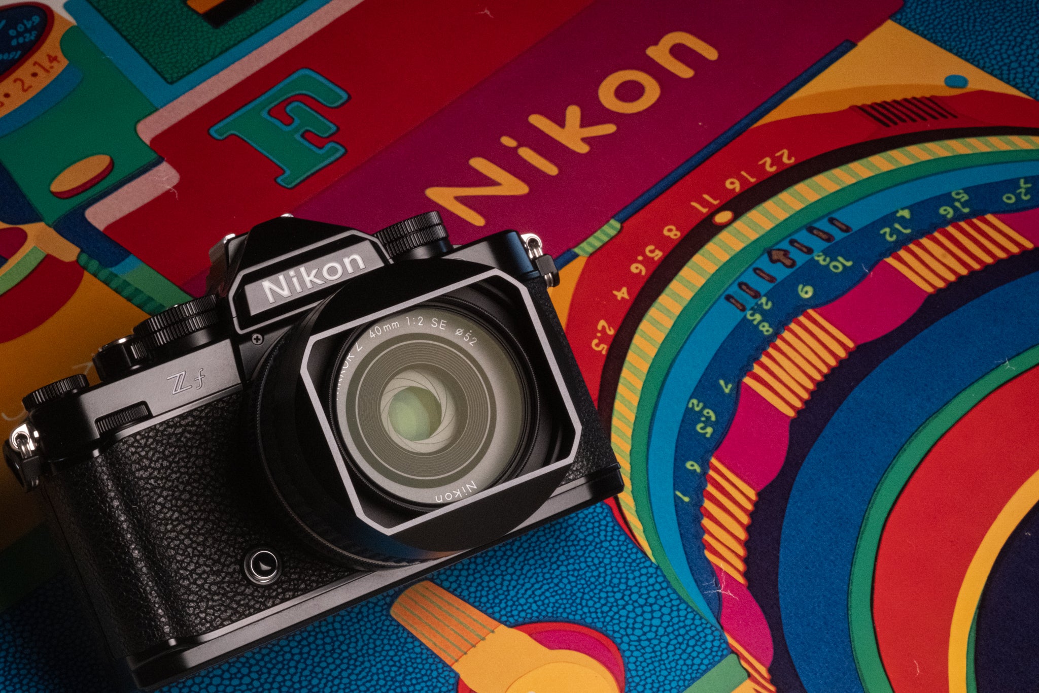 Nikon Nikkor Z 40mm f/2 – Squarehood