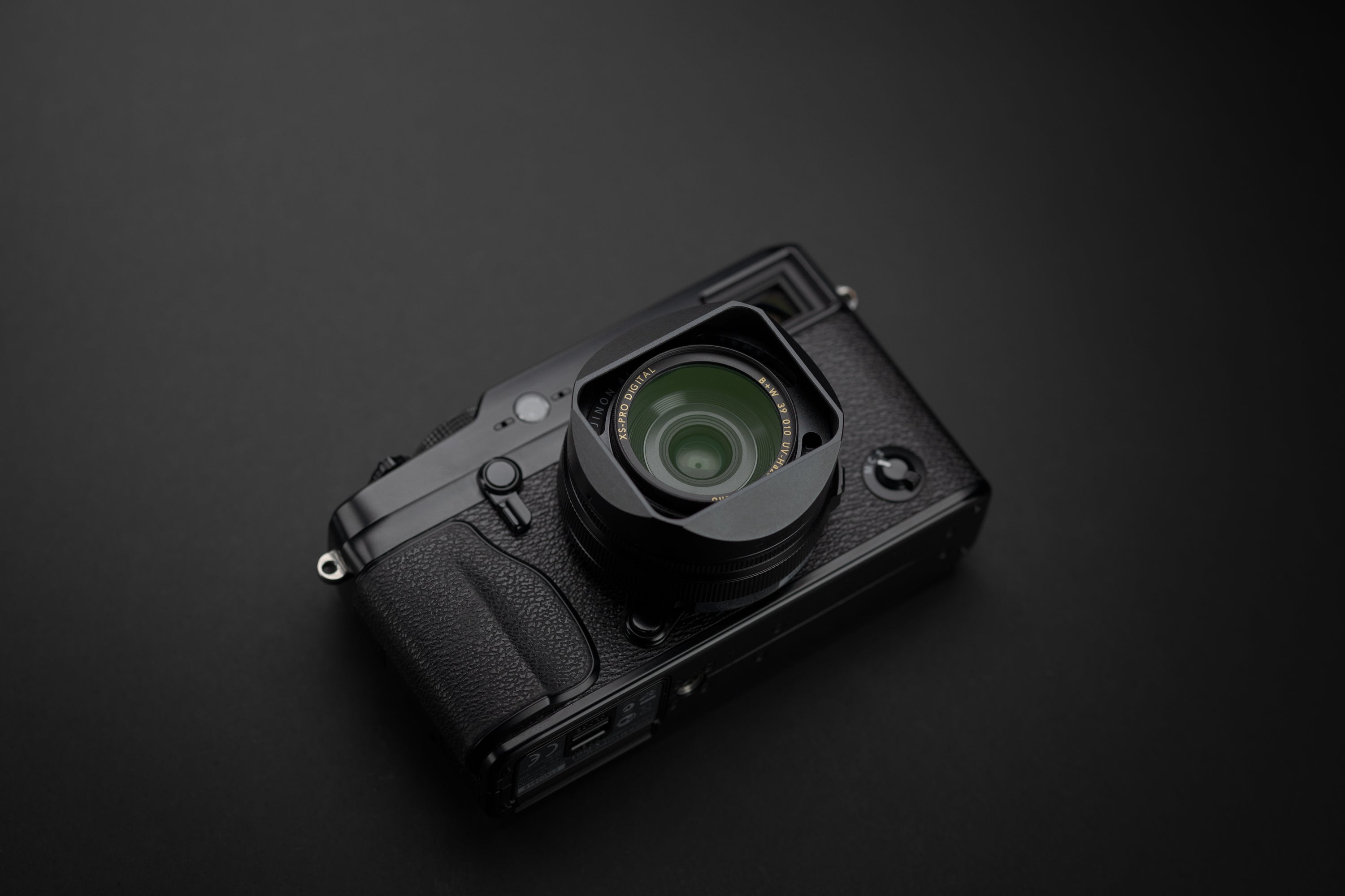 XF 27mm f/2.8 Mk II & Mk I – Squarehood